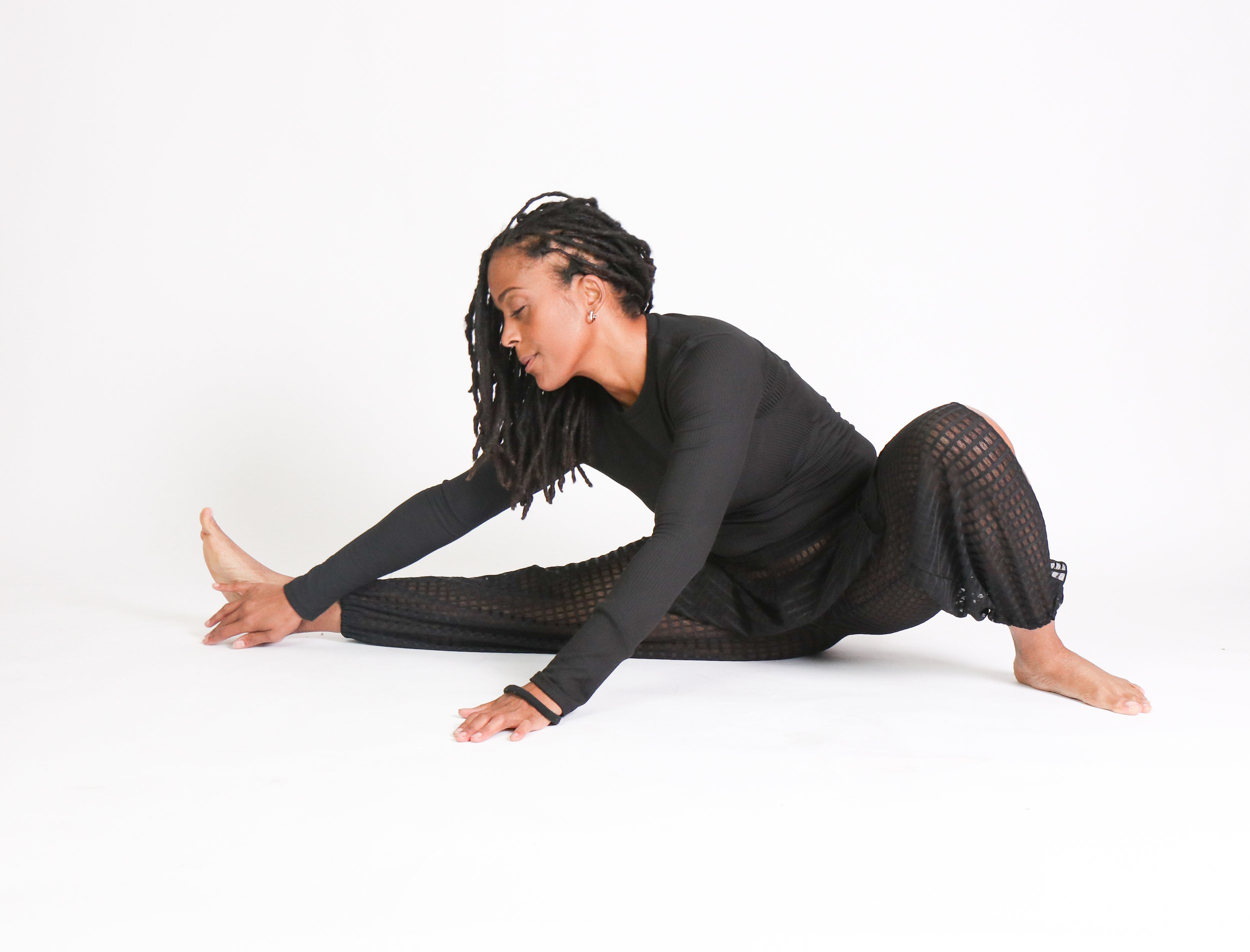 Coach Rishon - Stretch Pose