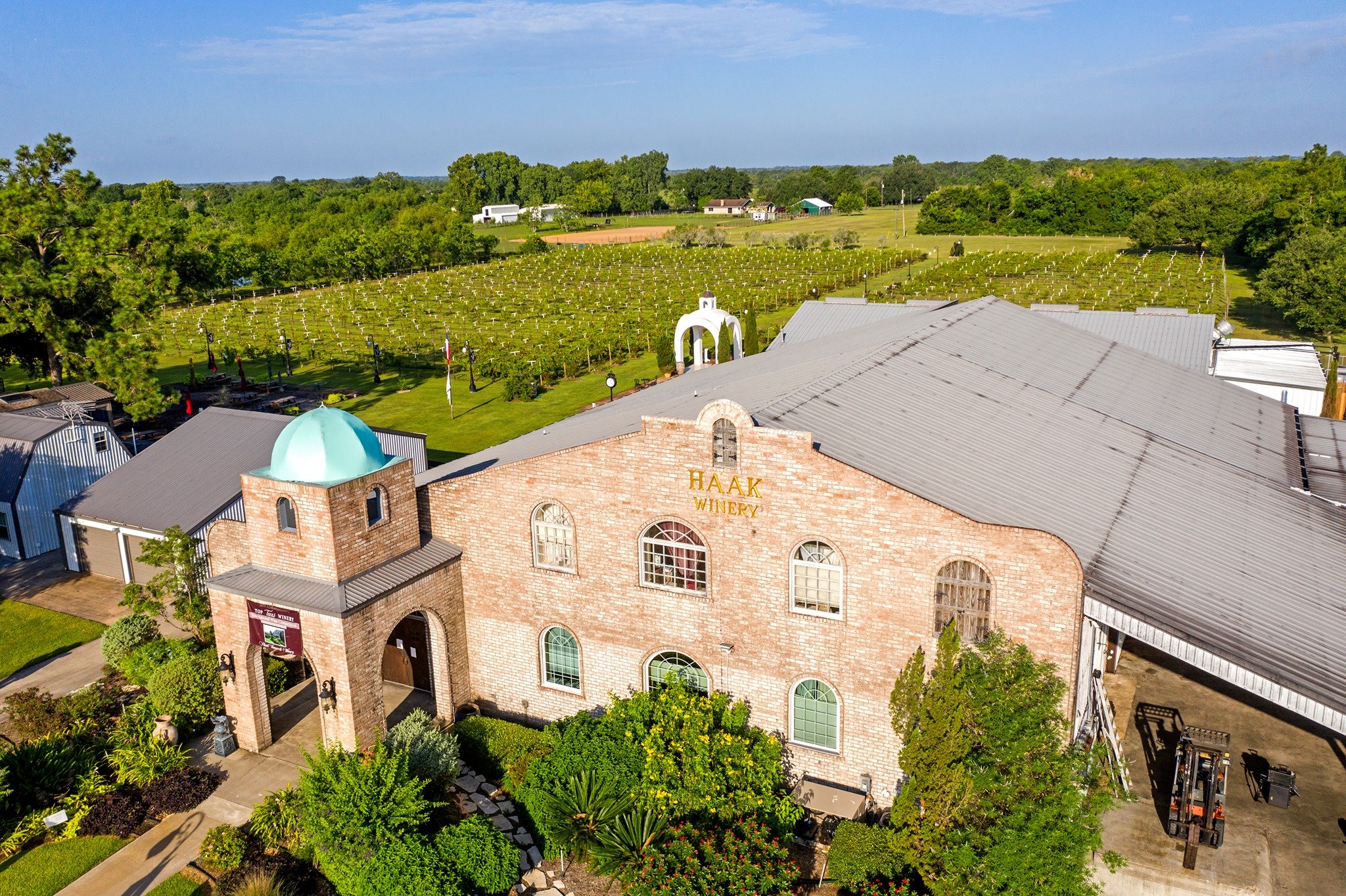 Haak Vineyards & Winery