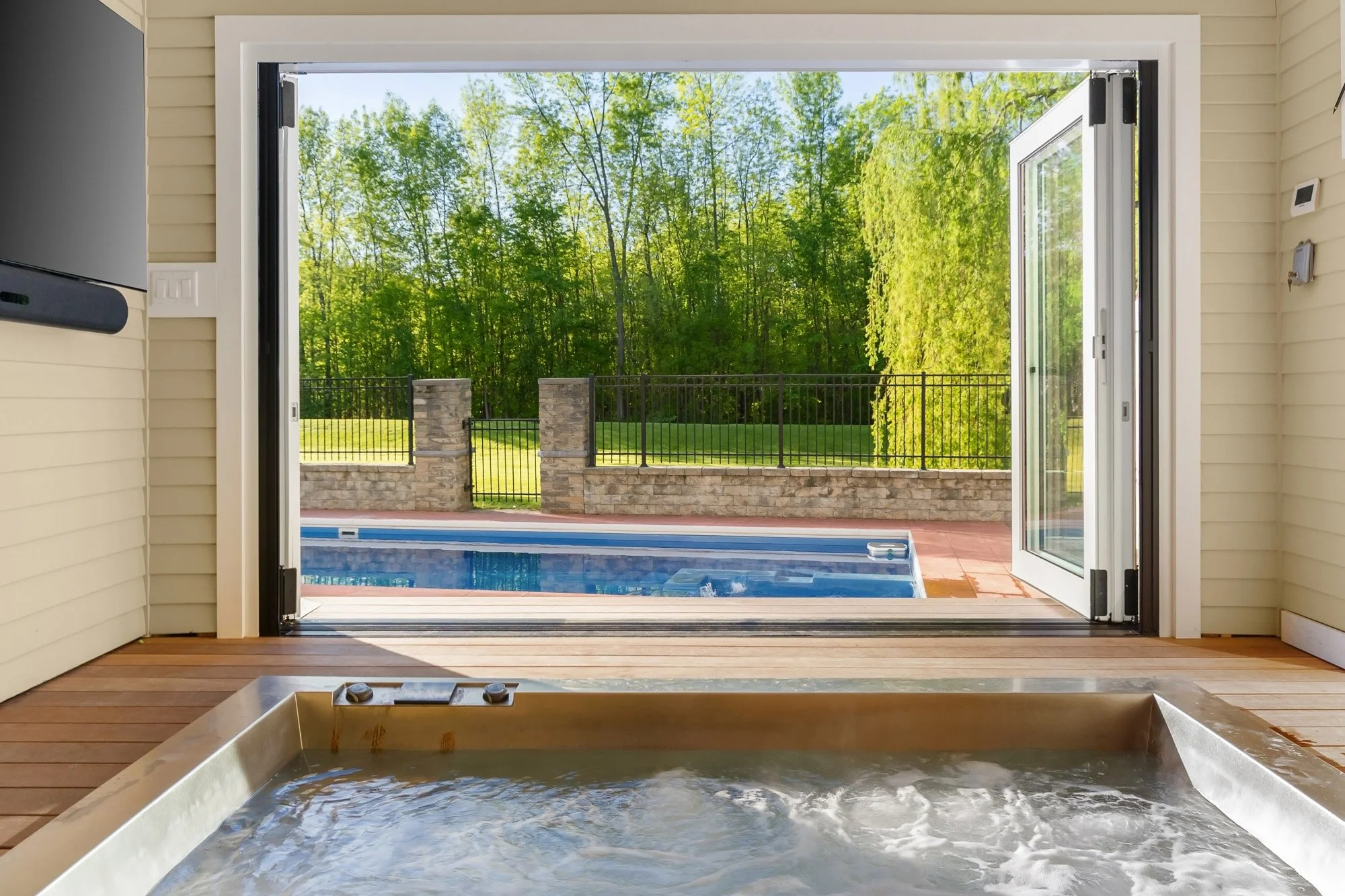 12-mls-12-colchester-64-waterview-rd.jpg