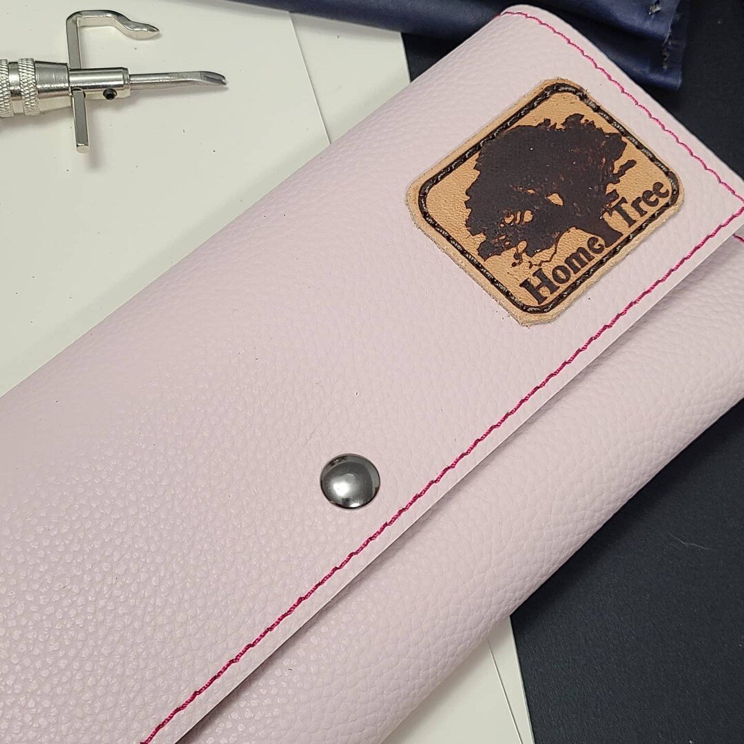 Giveaway Time!!
Here's the deal..... Like and follow Home Tree Leather on Facebook and THEN.....Like this Original post, Share this Original post and tag at least 2 friends in the comments to do the same. I will be giving away a gift set including: O
