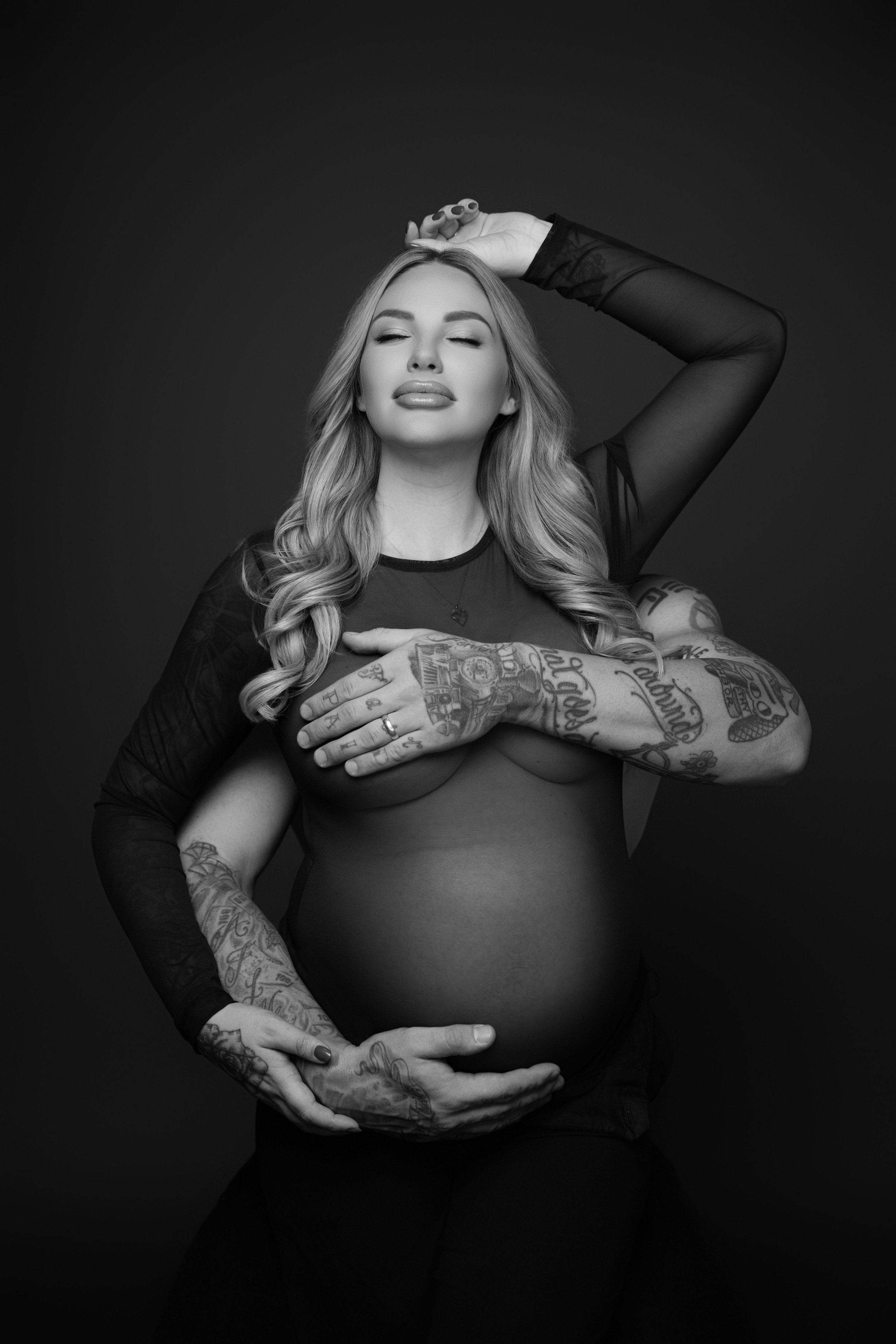Maternity Boudoir Photography Vancouver: A Beautiful Way to Honor This Season