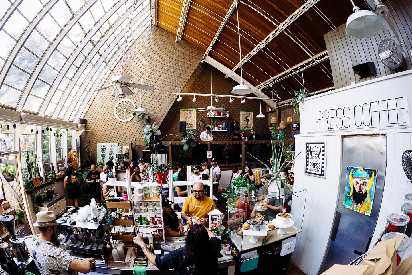 House Arrest and PRESS Coffee present a caffeinated Saturday morning Dance Party.
📸 for @mysanantonio