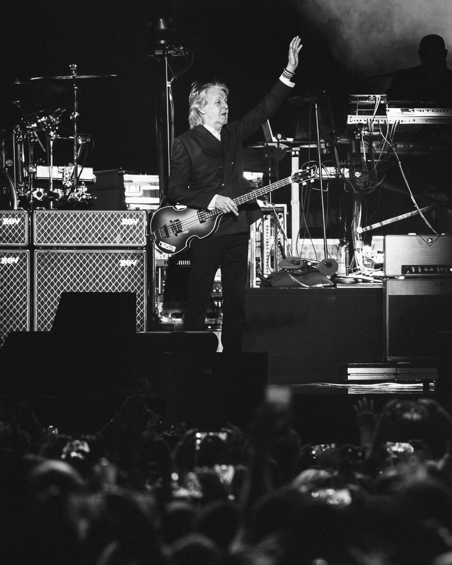 one for the books. honored to photograph a true legend @paulmccartney 
definitely in my top 10 of all time favorite shows. 3hrs of nonstop hits, stories and pure magic 🪄
📸 for @mysanantonio 
📸 on @canonusa
