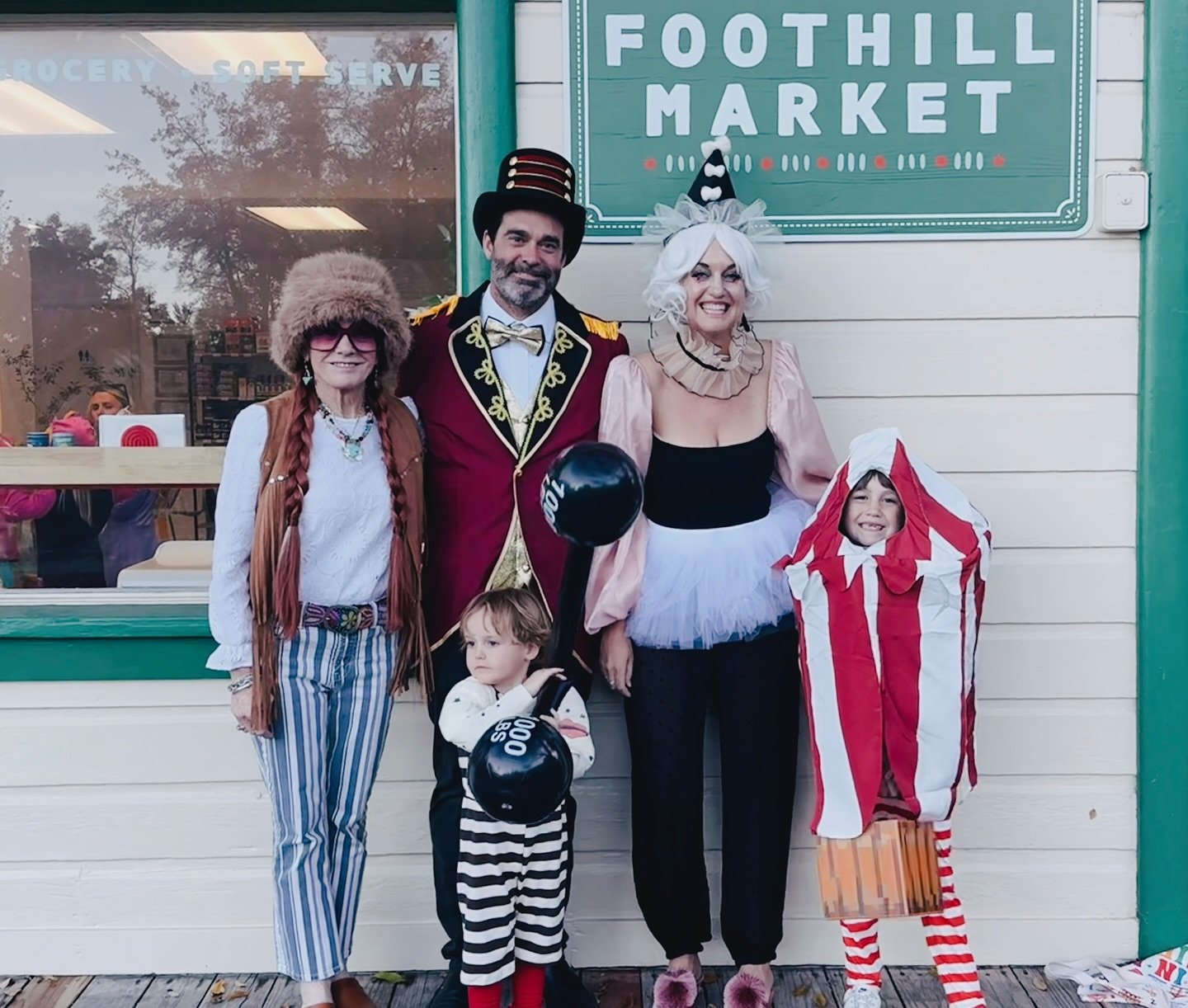 always a circus 🎪 with this fam! #halloween2025
