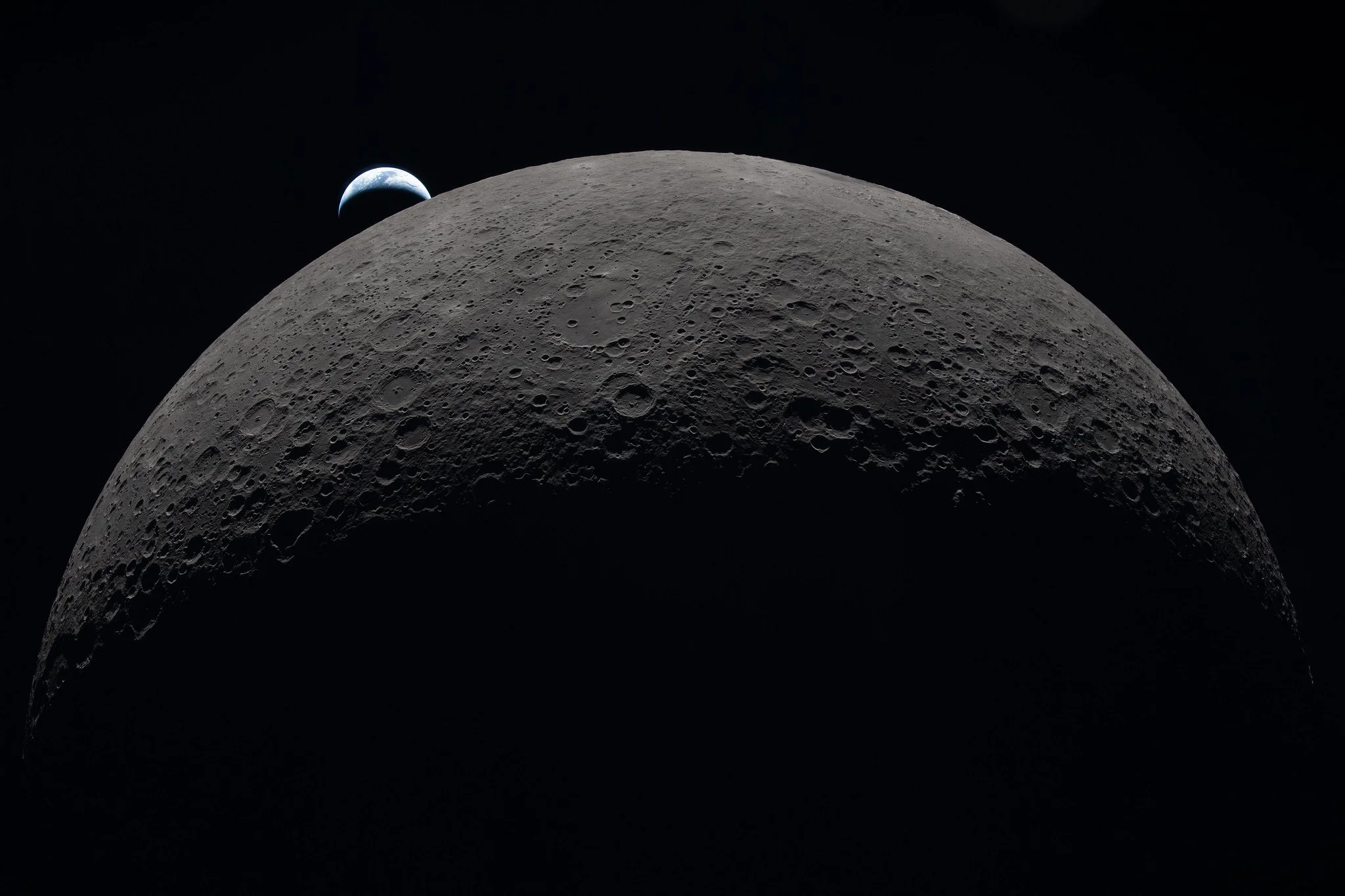 The Lunar Overview Effect
