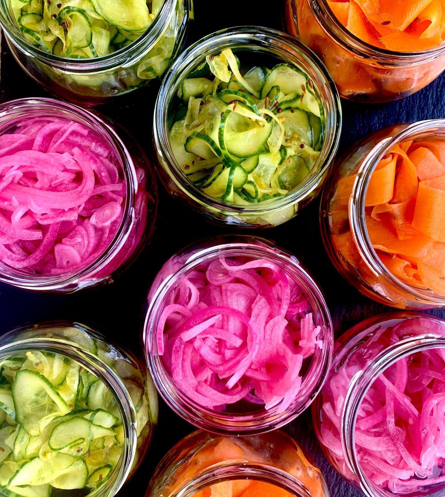𝚃𝚑𝚎 𝙿𝚒𝚌𝚔𝚕𝚎 𝙱𝚊𝚛 🧅🥕🥒
Nearly vodka pickled fennel season again&hellip;
Our house speciality pickles feature on every graze table, banquet and in our grazing boxes. Seasonal, fresh &amp; different weekly 🙌🏻
.
#thepicklebar #pickles #graz