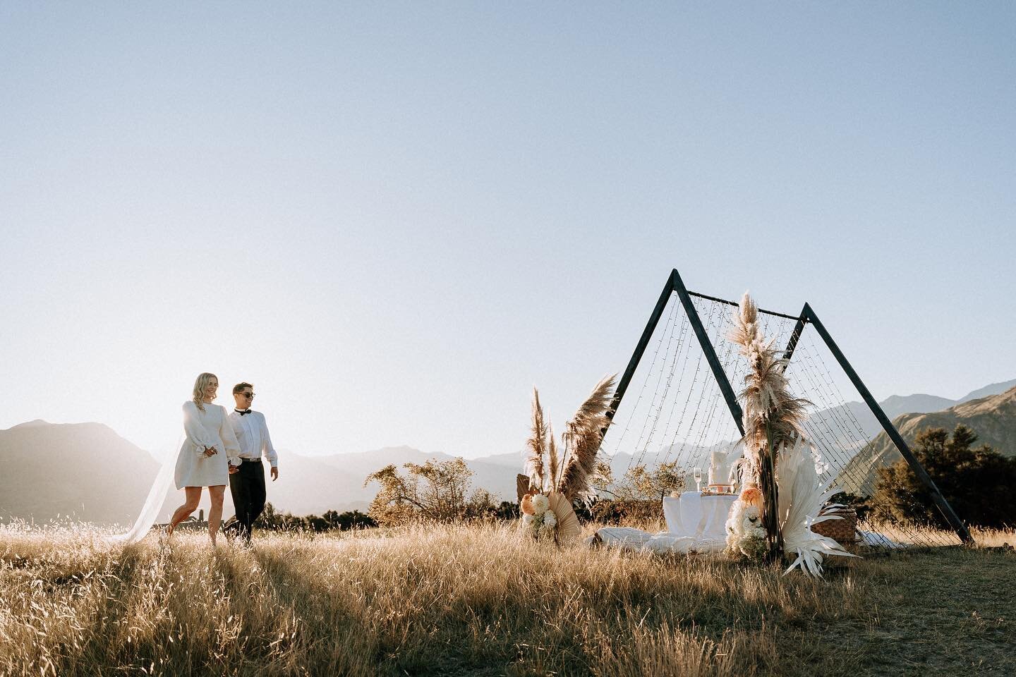 𝕃𝕠𝕧𝕖𝕣𝕤 🤍&hearts;️

STYLING &amp; DIRECTION&nbsp;@mysecretpicnicnz
PHOTOGRAPHY&nbsp;@daisyandmoss&nbsp;/&nbsp;@katealexandraphoto&nbsp;
VIDEOGRAPHY&nbsp;@thefilmcrewnz&nbsp;
CATERING&nbsp;@theplattershare&nbsp;
BRIDALGOWN&nbsp;@karenwalkerateli