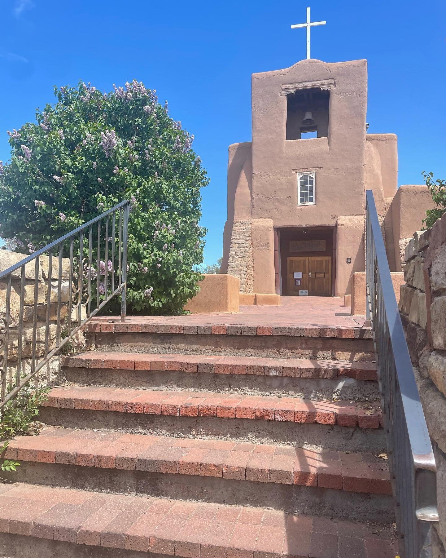 Santa Fe&rsquo;s name means &ldquo;Holy Faith.&rdquo; 

Feeling peaceful, affirmed and renewed after spending some time here this week for the @sdiworld conference. 

So grateful! 🙏

#santafe #spiritualdirection