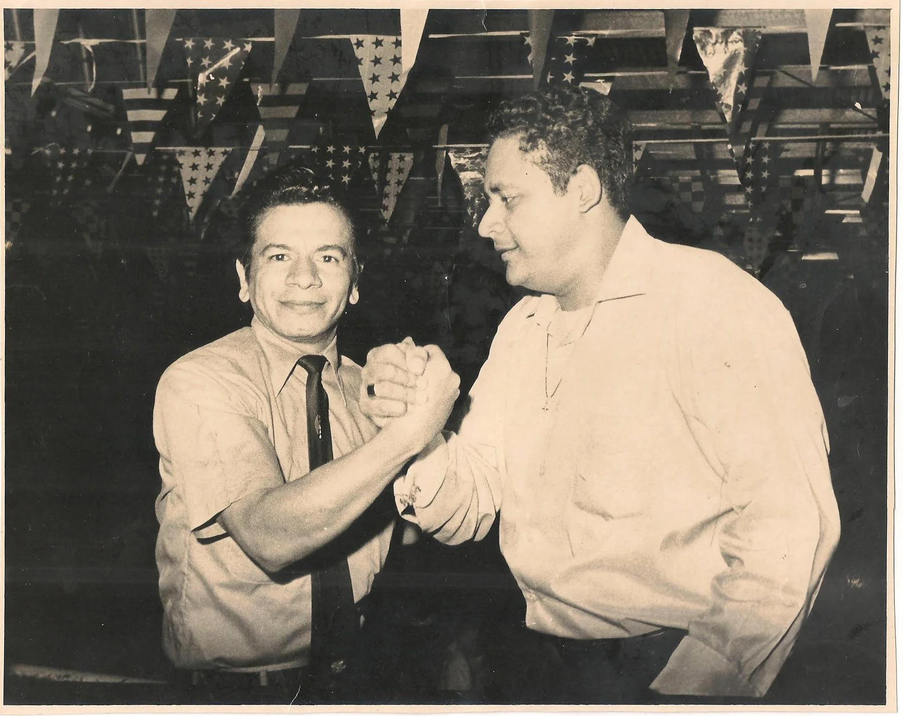 Tony Córdoba y colega animador José Eduardo Barrios.
Foto cortesía ©Familia Córdoba Moreno