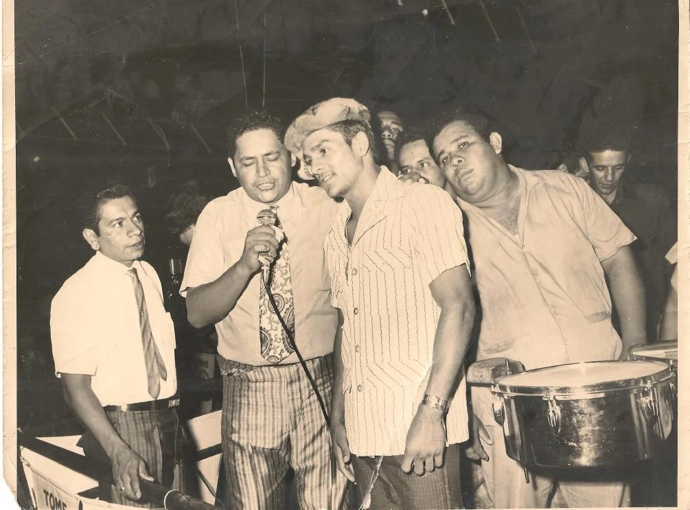 Tony Córdoba con Roberto ‘Mano de Piedra’ Durán en el Jardín Orgullo de Azuero. 

Foto cortesía ©Familia Córdoba Moreno