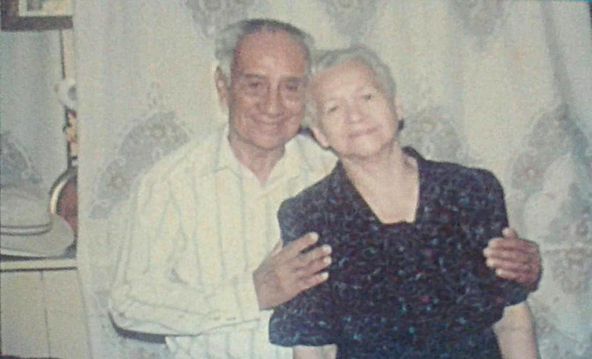 Abuelos paternos Don Carlos y Esperanza Salazar. Foto cortesía ©Luis Salazar Brown. Usada con permiso.