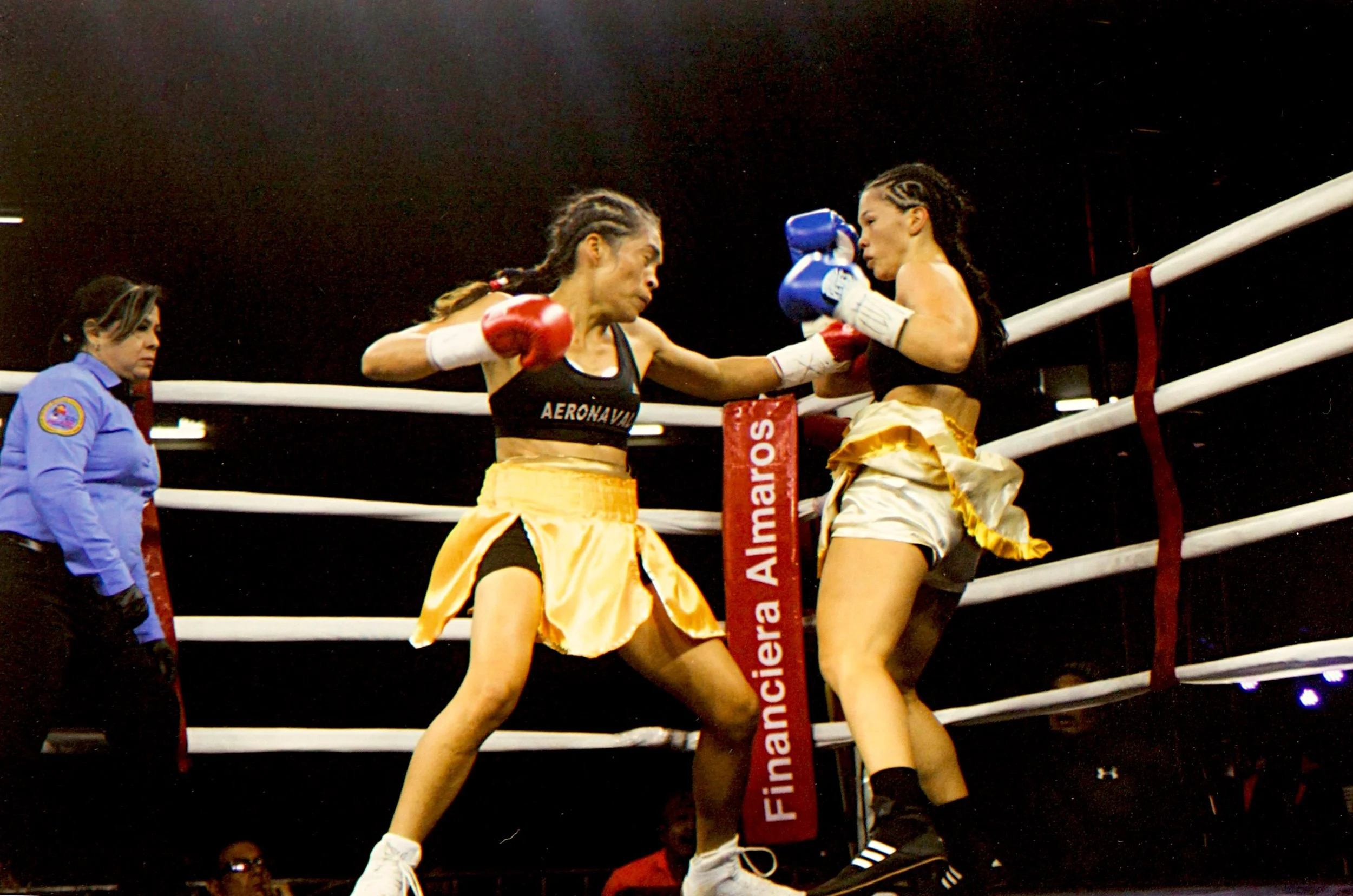 Yaditza Pérez vs Nataly Delgado, WBA FEDELATIN Peso Mosca, Arena Roberto Durán, Panamá, Febrero 2020. Foto de la colección personal de ©Yaditza Pérez Usada con permiso.