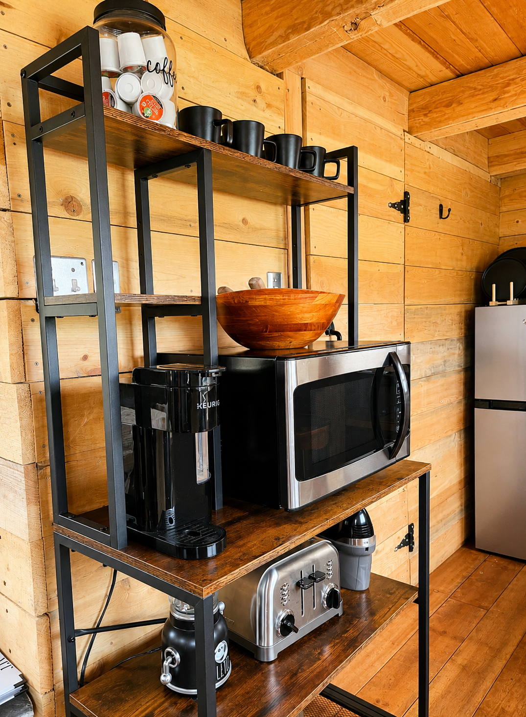 kitchen left.png
