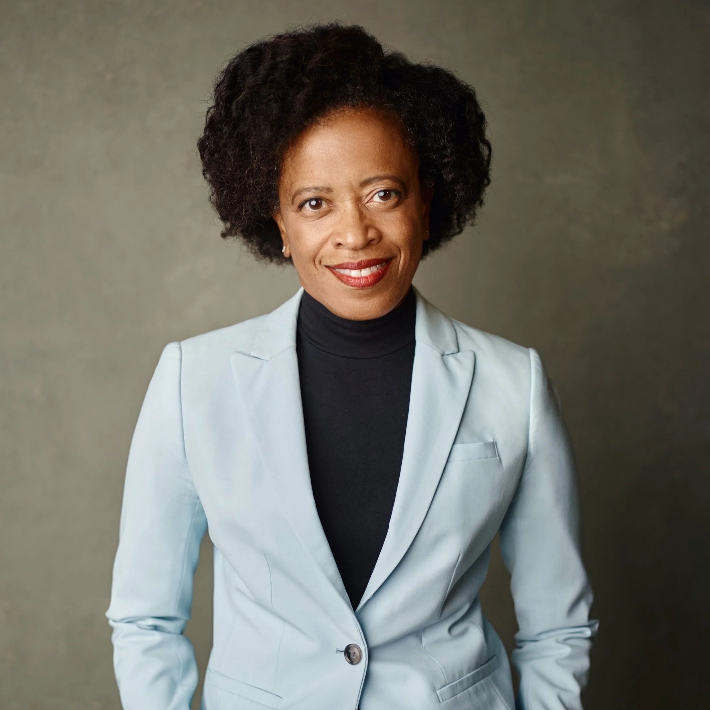 RhondaMagee-20231013-087_Blue jacket.jpg