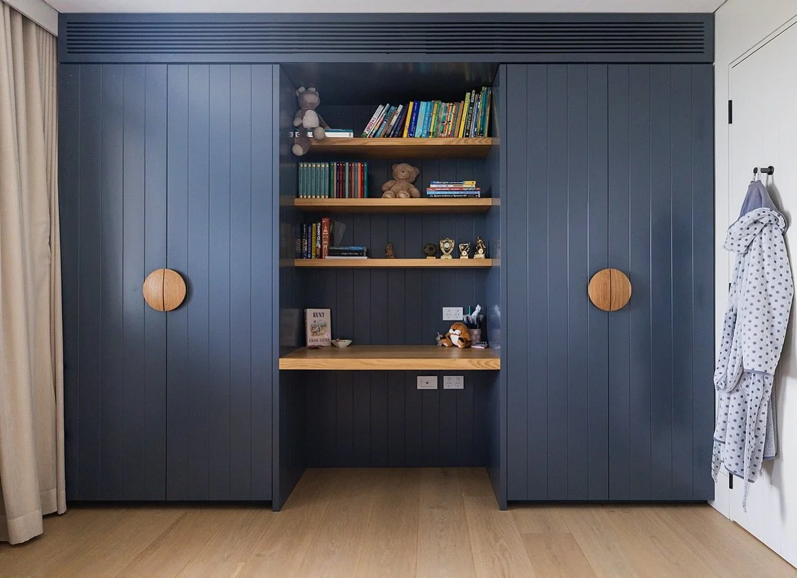We love working with colour 🎨 

This beautiful Northern Beaches house used various shades of blue and green throughout. What a stunning result! 

📷 : @imagesbysophie 
🖋️: @hahaweir 

#sublimecustomcabinetry #customjoinery #polyurethane