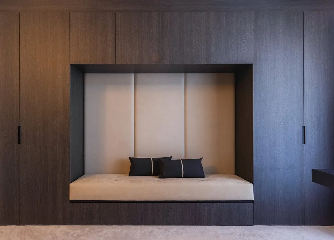 Beautiful dark @polytec Bottega Oak Woodmatt office &amp; daybed joinery 
 

#sublimecustomcabinetry #customjoinery #woodmatt #officejoinery #daybed