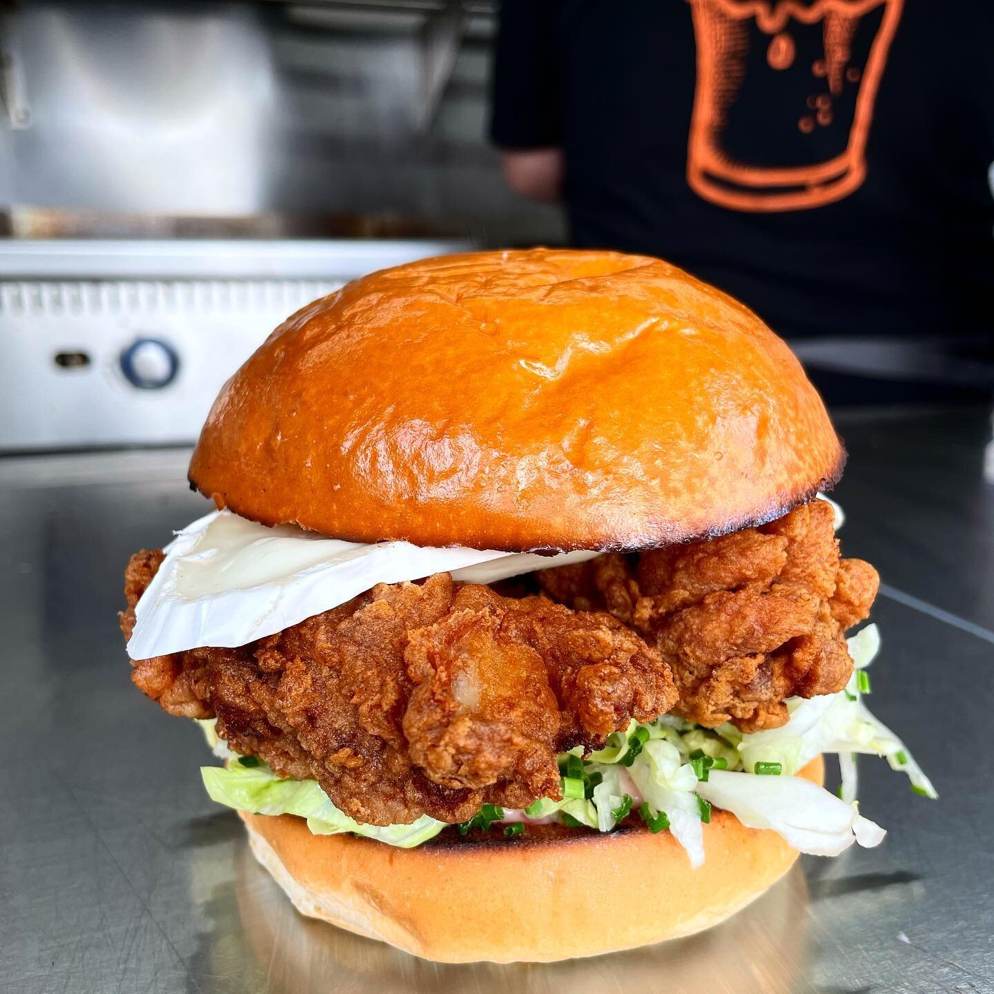 There&rsquo;s a lot to be thankful for with this weekends speak easy burger. Fried chicken, cranberry garlic aoli and brie. Available all weekend @eden_brew!#burgersandbrews #burgerholic #beerstagram #burgeroftheweek #burgers #thelittlefoodtrailertha