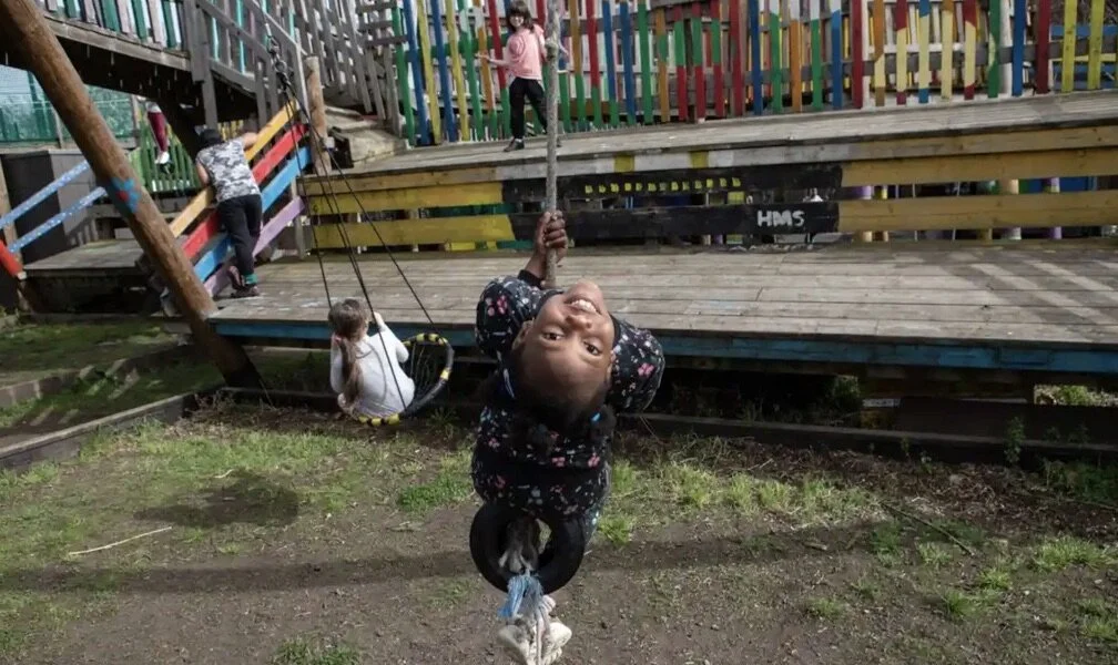 Press highlights play funding crisis