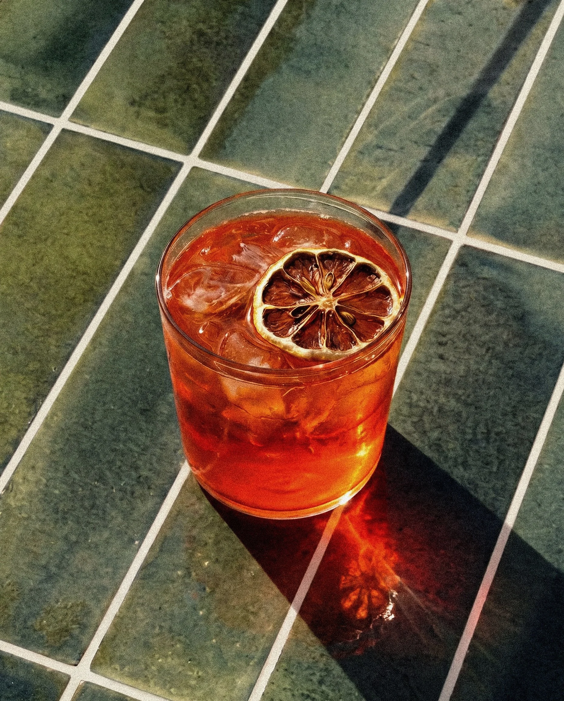 5 o&rsquo;clock Spritz patio action? Pull up. 

𝑮𝒓𝒂𝒑𝒆𝒇𝒓𝒖𝒊𝒕 Apero Spritz
$10 Boozy &bull; $8 NA

Bubbly wine, grapefruit aperitif, housemade saline, lemon garnish. Come sip something bright, citrusy, with a subtle herbaceous edge.

Door slid