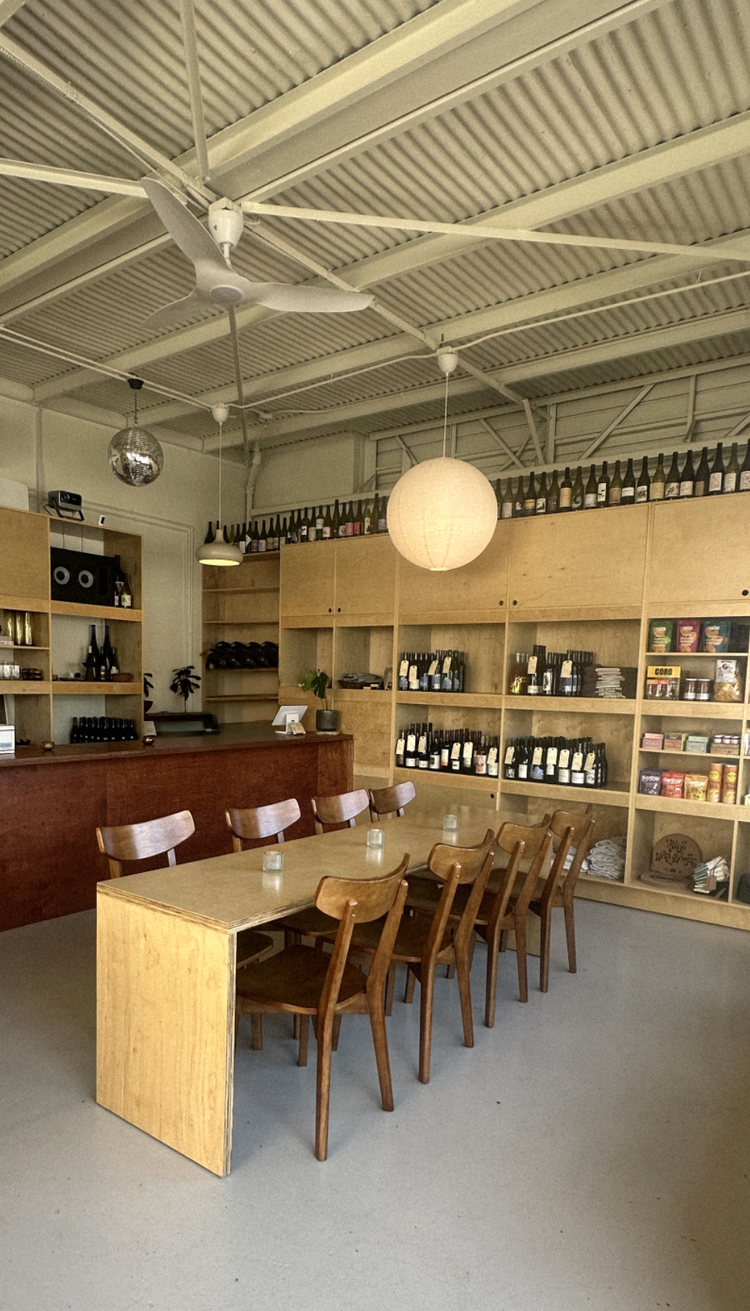 Indoor Large Table Back