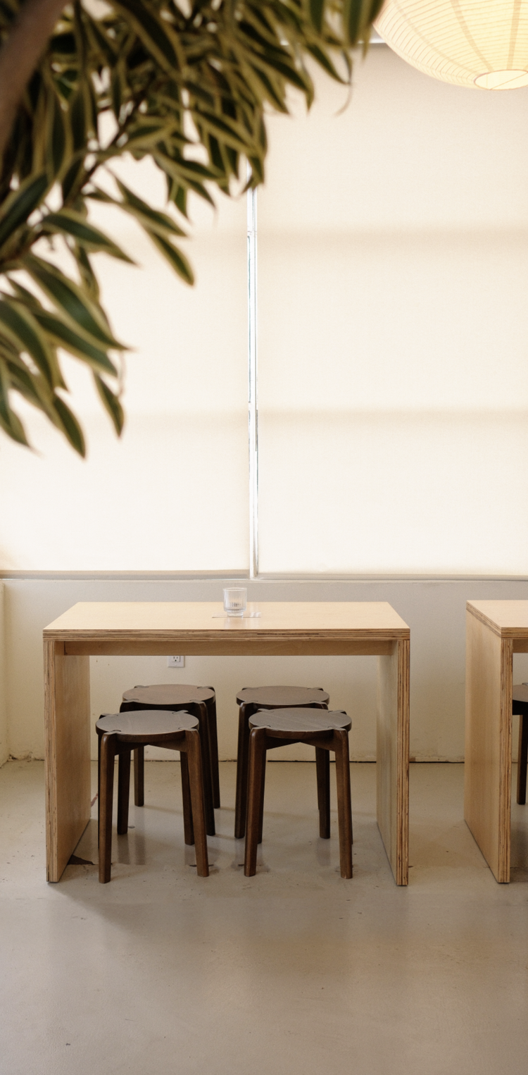 Side Room Table 01