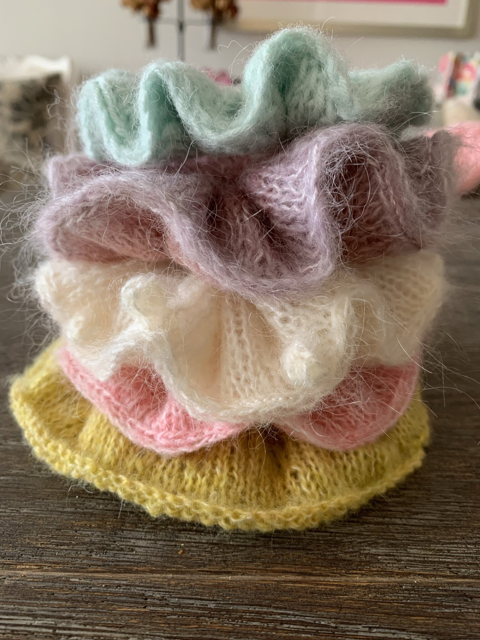 MAKE: Knitted Scrunchies