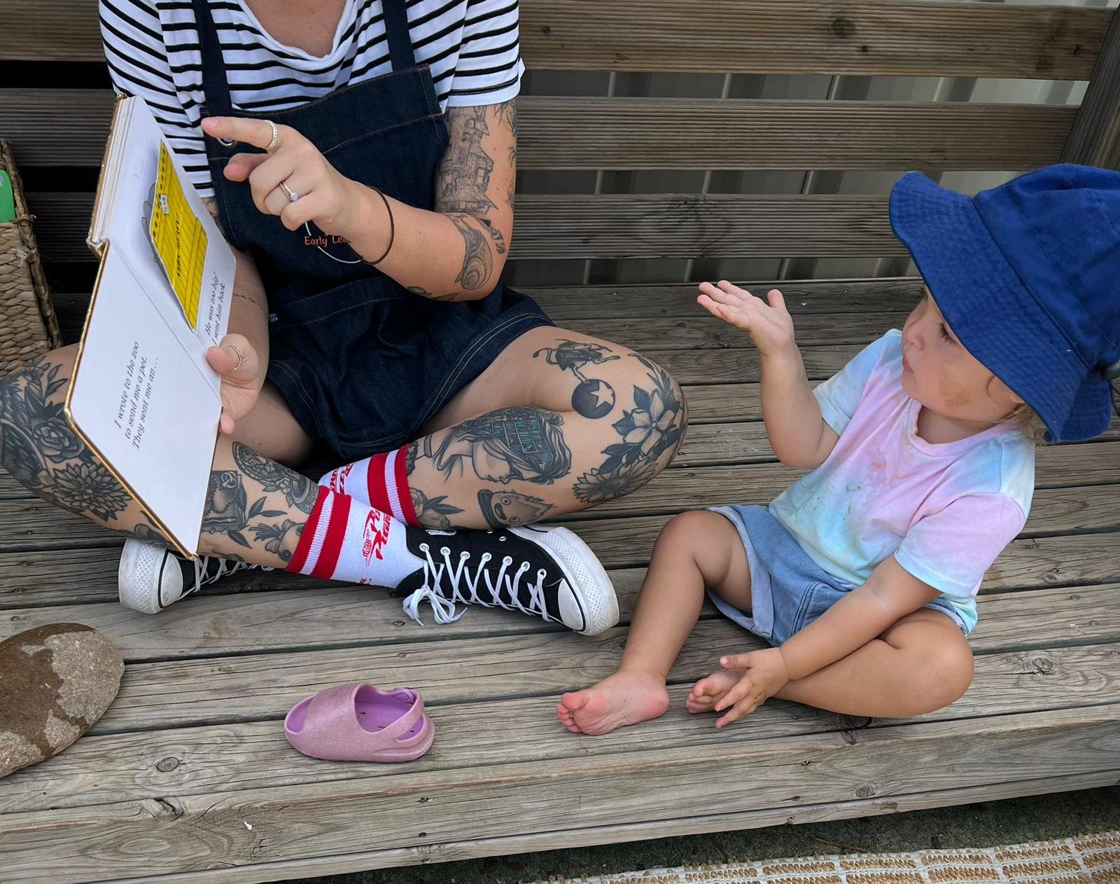 At Early Learners Hub, every story read aloud is a seed planted in the fertile soil of young minds. 📖🌱 Reading from an early age is crucial; it sparks curiosity, nurtures language development, and builds a solid foundation for literacy. It's our jo