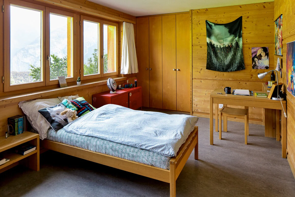 Doorm room at the Ecole