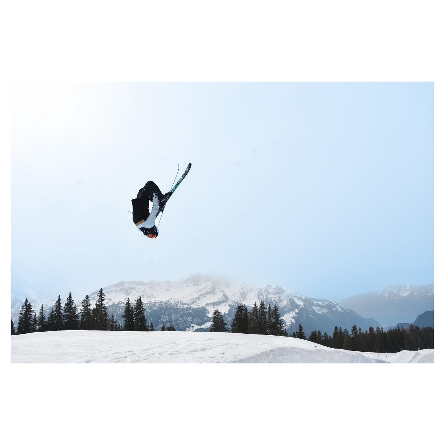 Just another school day at the Ecole! 😍🙊⛷🏂☃️❄️🗻

We hosted Ski Fest this week - an all day event where we leave the classroom behind and spend the day as a community doing what we love!
Ski Fest features ski racing, freestyle competitions, one le