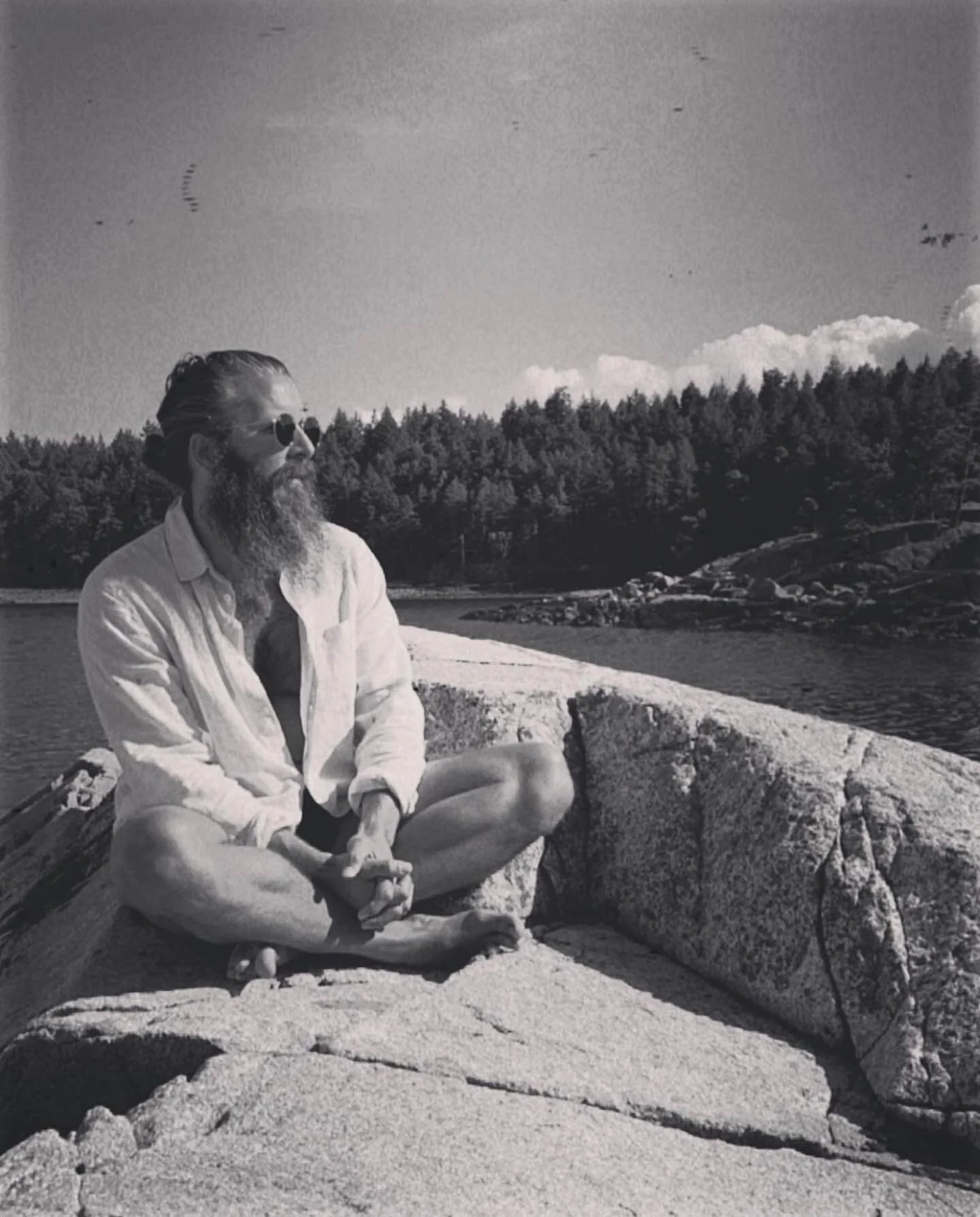 @pranayamasadhana / THE SPACE BETWEEN with Engel
We are very happy about this one

Join our special guest, Engel Pherecydes tuning in Live from Vancouver Island Canada, Saturday, July 31st, for The Space Between

This will be a 60min Breathwork class