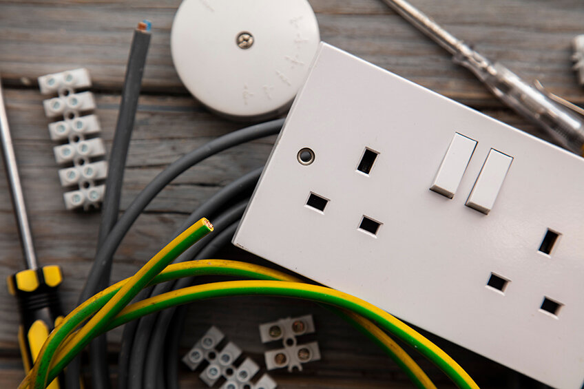 How To Know If Electrics Need Rewiring