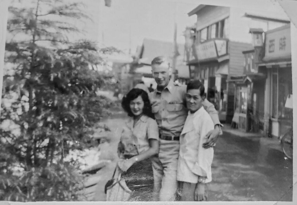 Suwon Les n couple.jpg