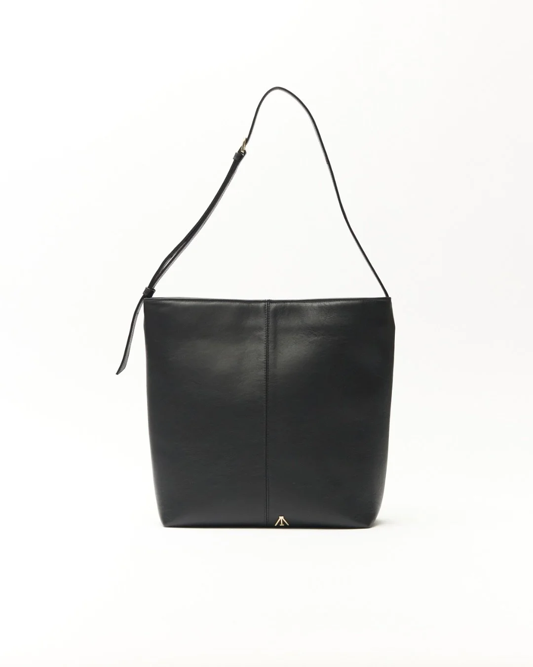 New tote en negro y beige disponibles en www.itsasoartola.com
