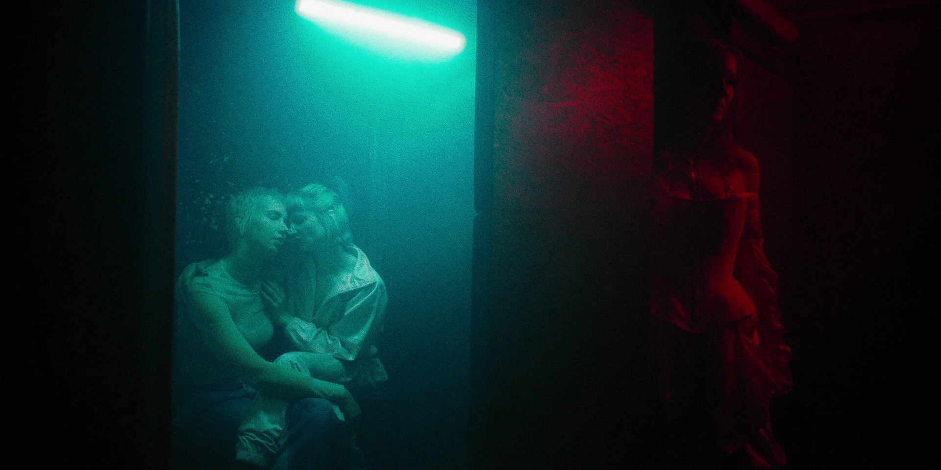 musicvideo_closer_15.jpg