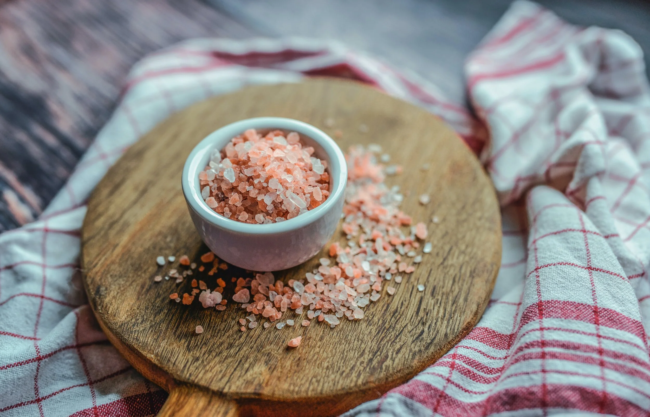pink salt in a bowl