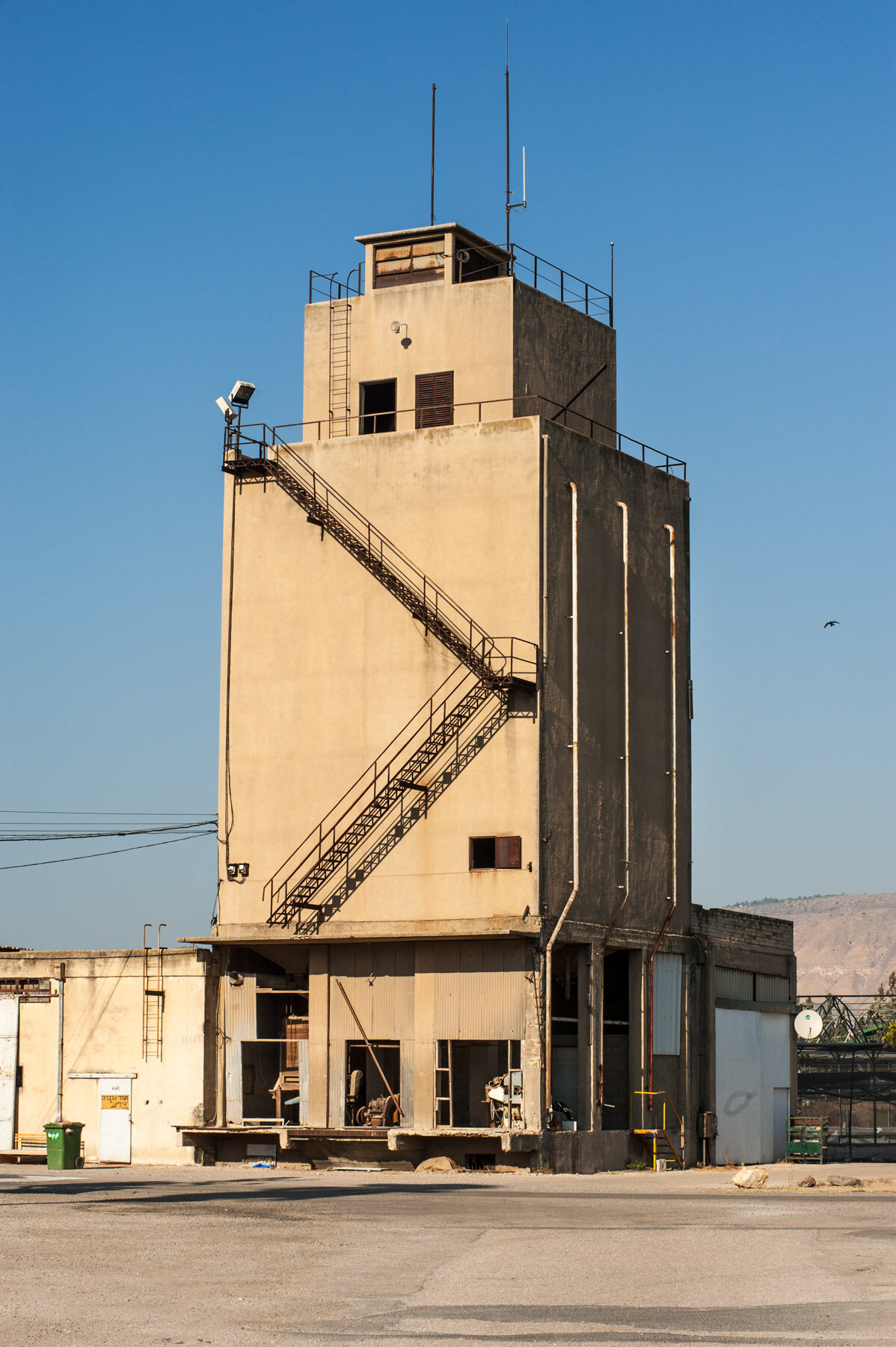 Israeli Silos  סילו ישראלי  Kibbutz Dganya Bet, Israel