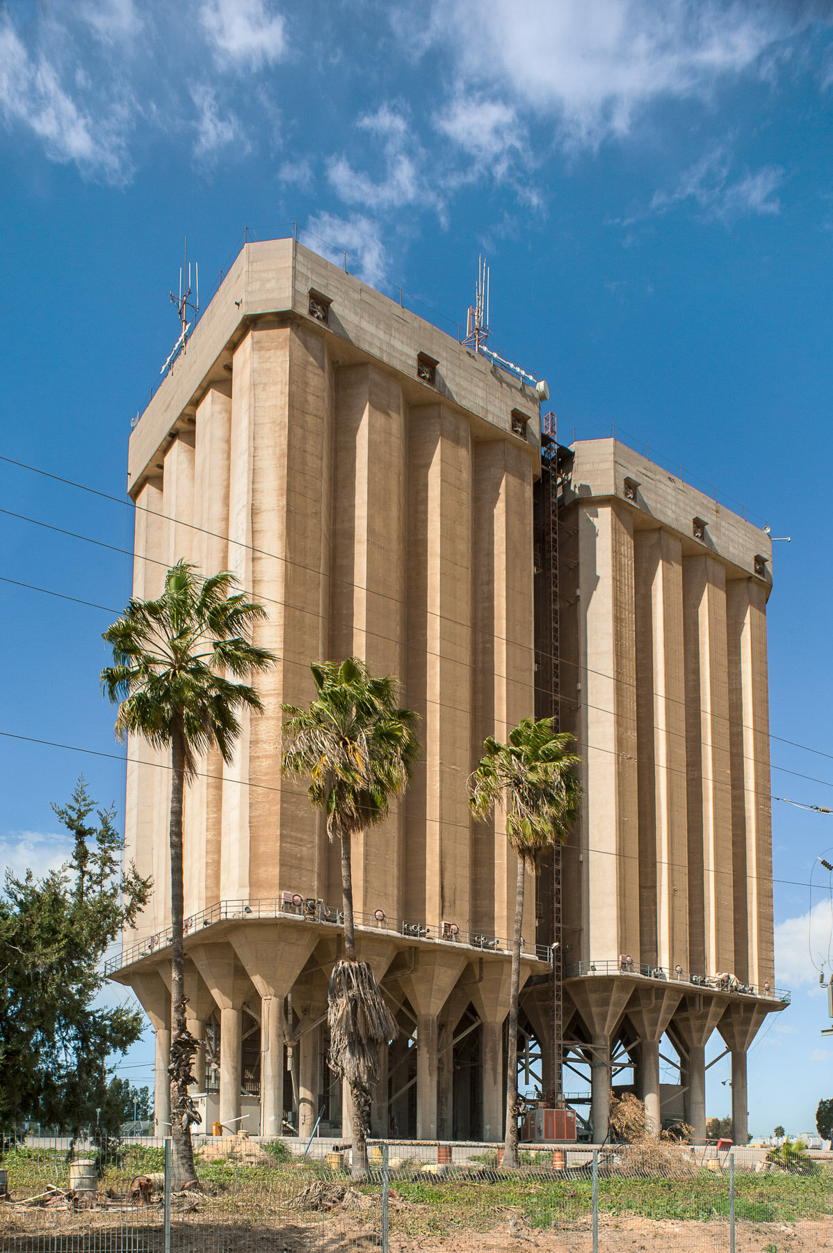 Israeli Silos  סילו ישראלי Kiryat Gat, Israel