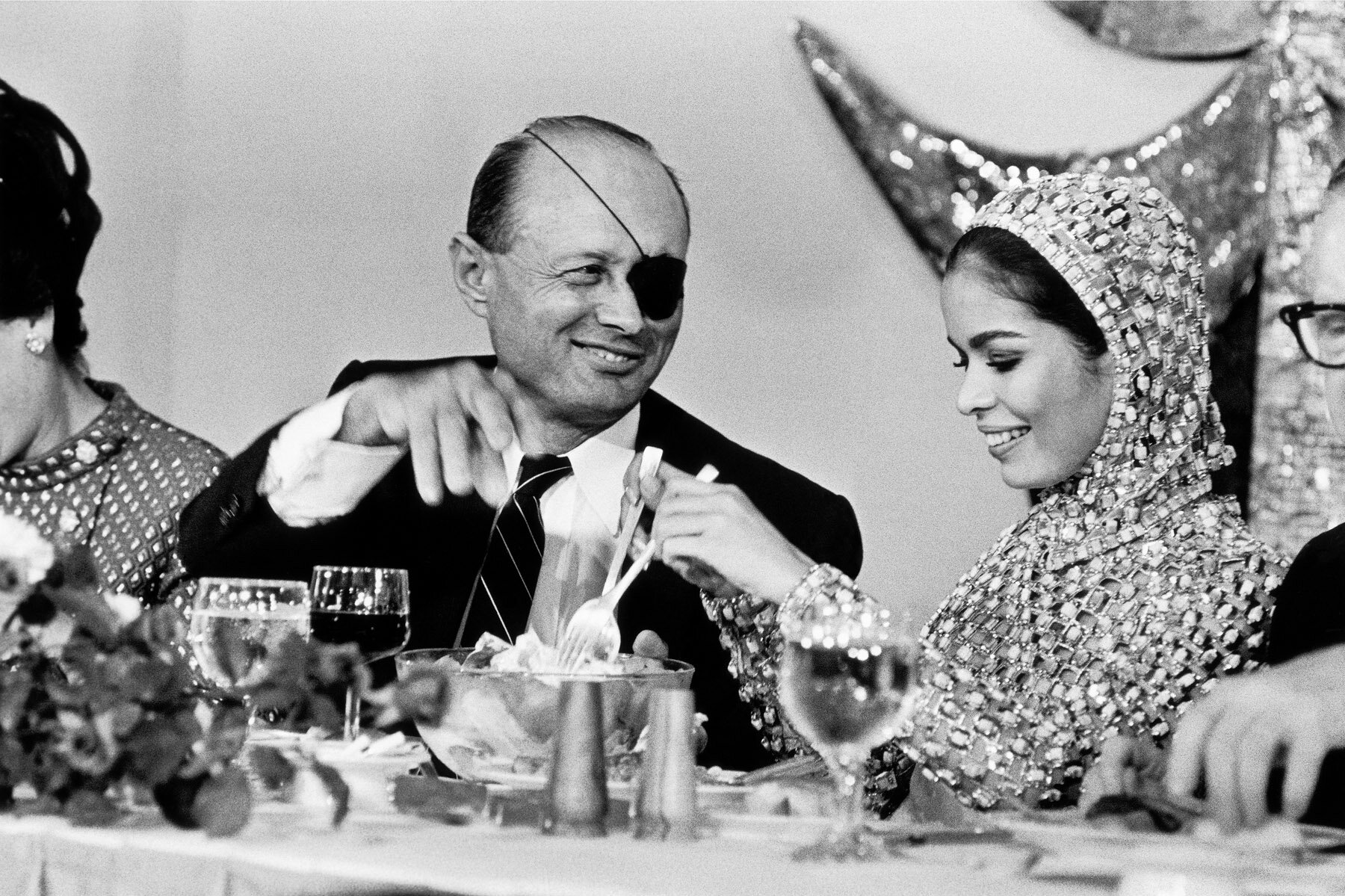 Moshe Dayan, Bianca Jagger  משה דיין, ביאנקה ג'אגר