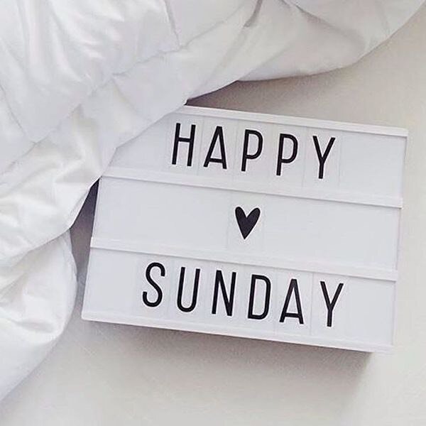 s u n d a y s

Sundays are for 
reflection
rest
renewal
creativity
dreaming
planning
laughing
football
meal prep
family
friends
moving slowly
trying something new

What does 
s u n d a y
mean to
you?
