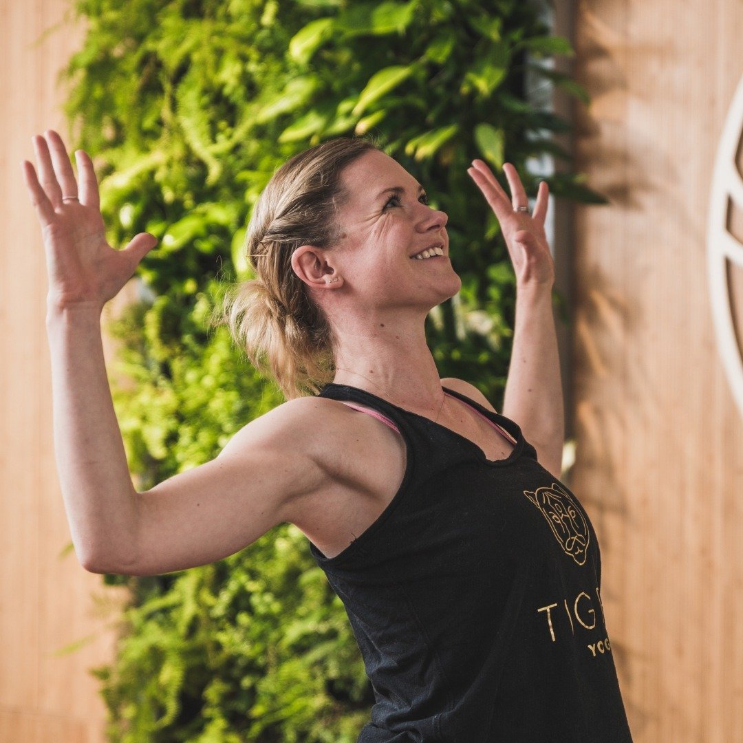 ✨ NEW CLASS ✨
SUNDAY FLOW CLUB: a Sunday morning flow class that runs each week but is taught on rotation by four different teachers, one of whom is ME!

The sessions began last week and it's my turn this week (21st April) so if you fancy some yoga w