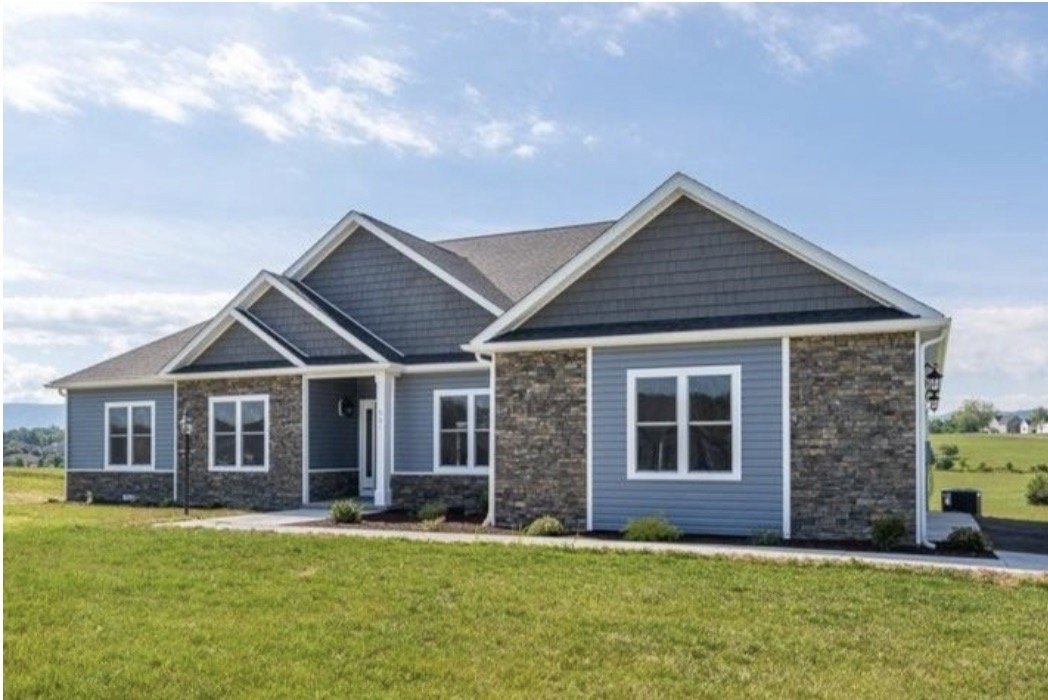 Photo - Beautiful Home in Ana Marie Estates Neighborhood at 501 Rosewood Ct, with sweeping mountain views