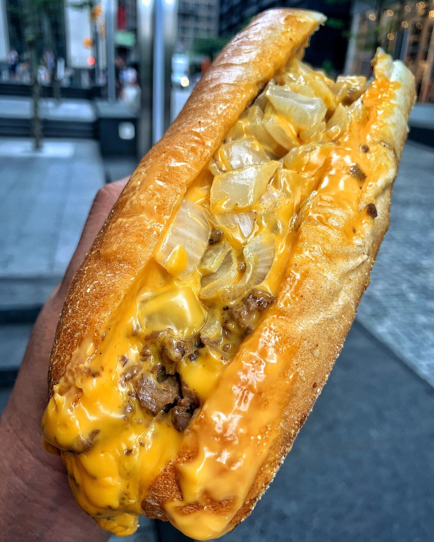 The perfect CHEESESTEAK! 🤤🥩
🔥 On TUESDAY, get a medium CHEESESTEAK for only $6.95!
‼️ WILLIAMSBURG LOCATION, UNTIL SOLD OUT‼️
#FEDOROFFS
_________________
📦 NATIONWIDE SHIPPING available via @GOLDBELLY‼️
🔗 Order ONLINE in our INSTAGRAM BIO or at