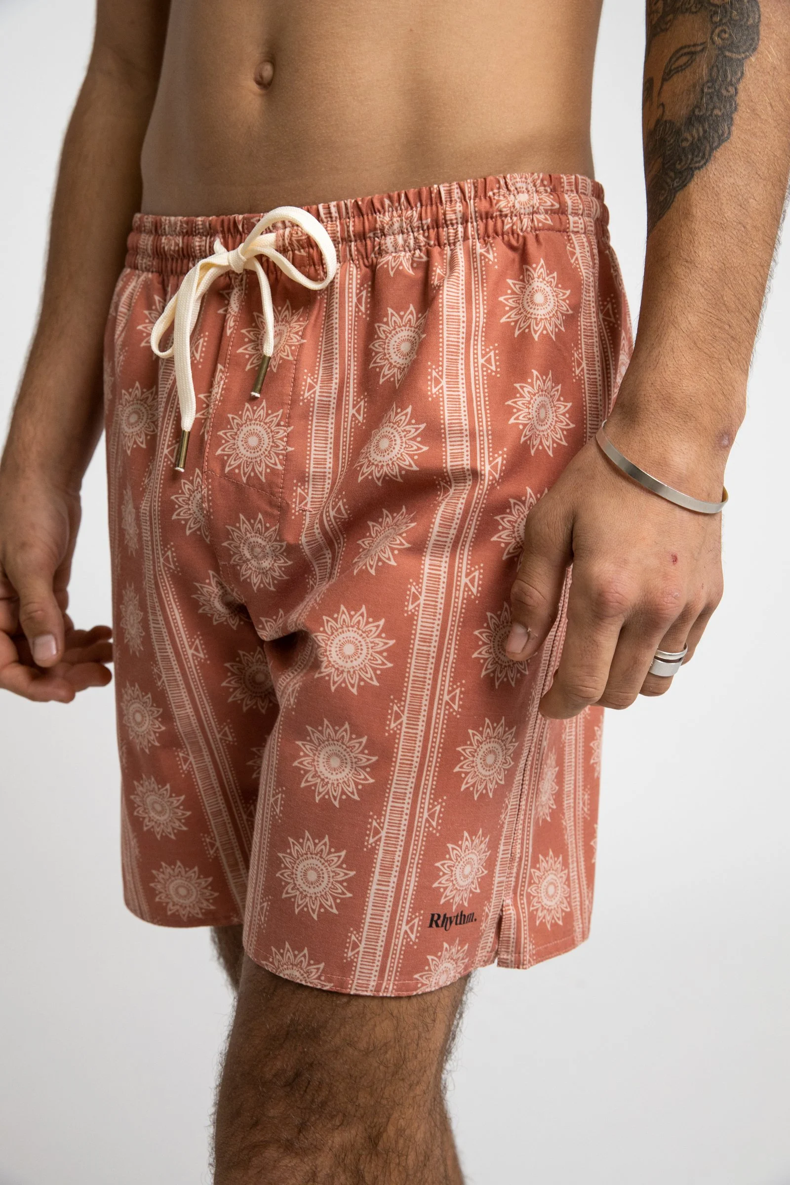 0122M-JA04-SUN-STRIPE-BEACHSHORT-2.jpg