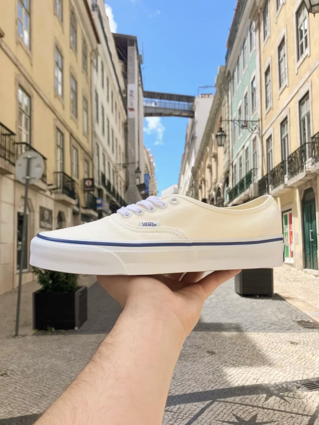 Vans LX Authentic Reissue 44 Off White 

#vans #offthewall #breeducs