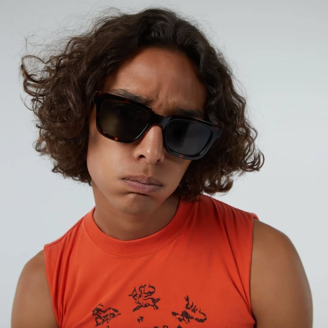 Komono Bobby Havana

Intemporal, elegante e feito de biopl&aacute;stico, o modelo Bobby &eacute; um cl&aacute;ssico da @komono 

#komono #sunglasses #breeducs