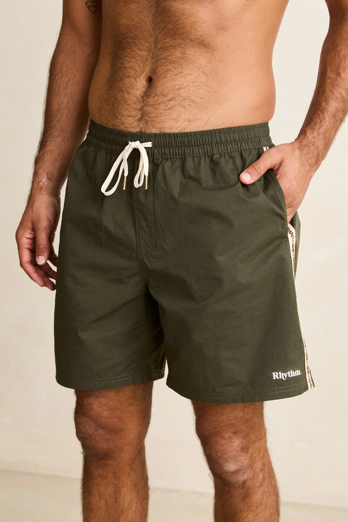 woven-tape-beach-short-oli-CD25M-JA46-OLI-1_1.jpg