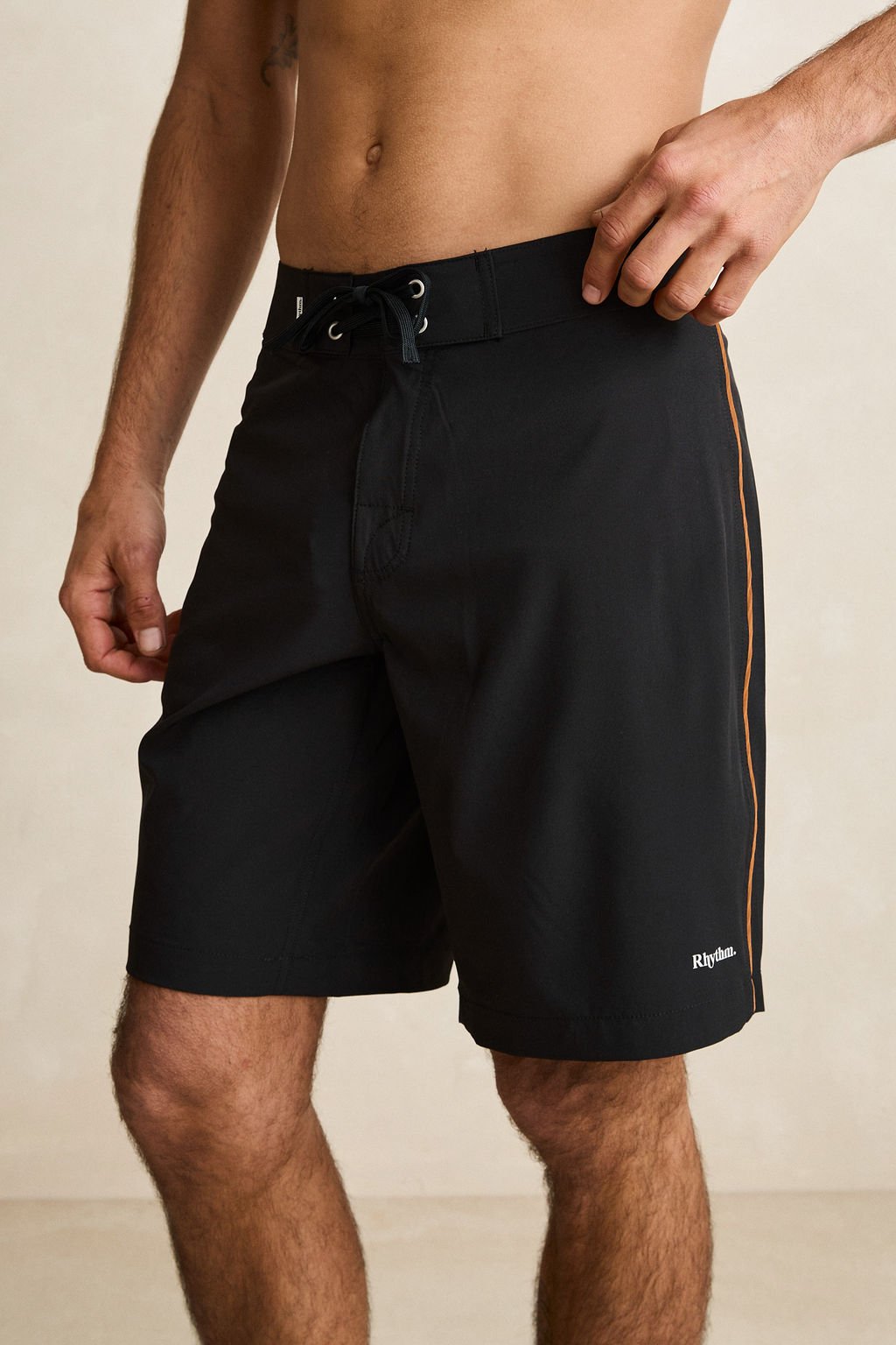 0426M-TR07-ESSENTIAL-TRUNK-BLACK-1.jpg