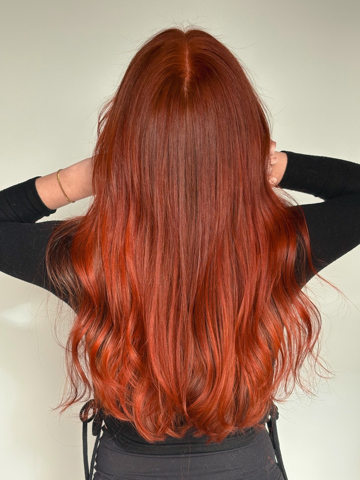 Can&rsquo;t stop won&rsquo;t stop with these GORGEOUS redheads 🤭

#joicolumishine #joicocolor #redhair #redhead #newhair #hairstylist #coloradohairstylist