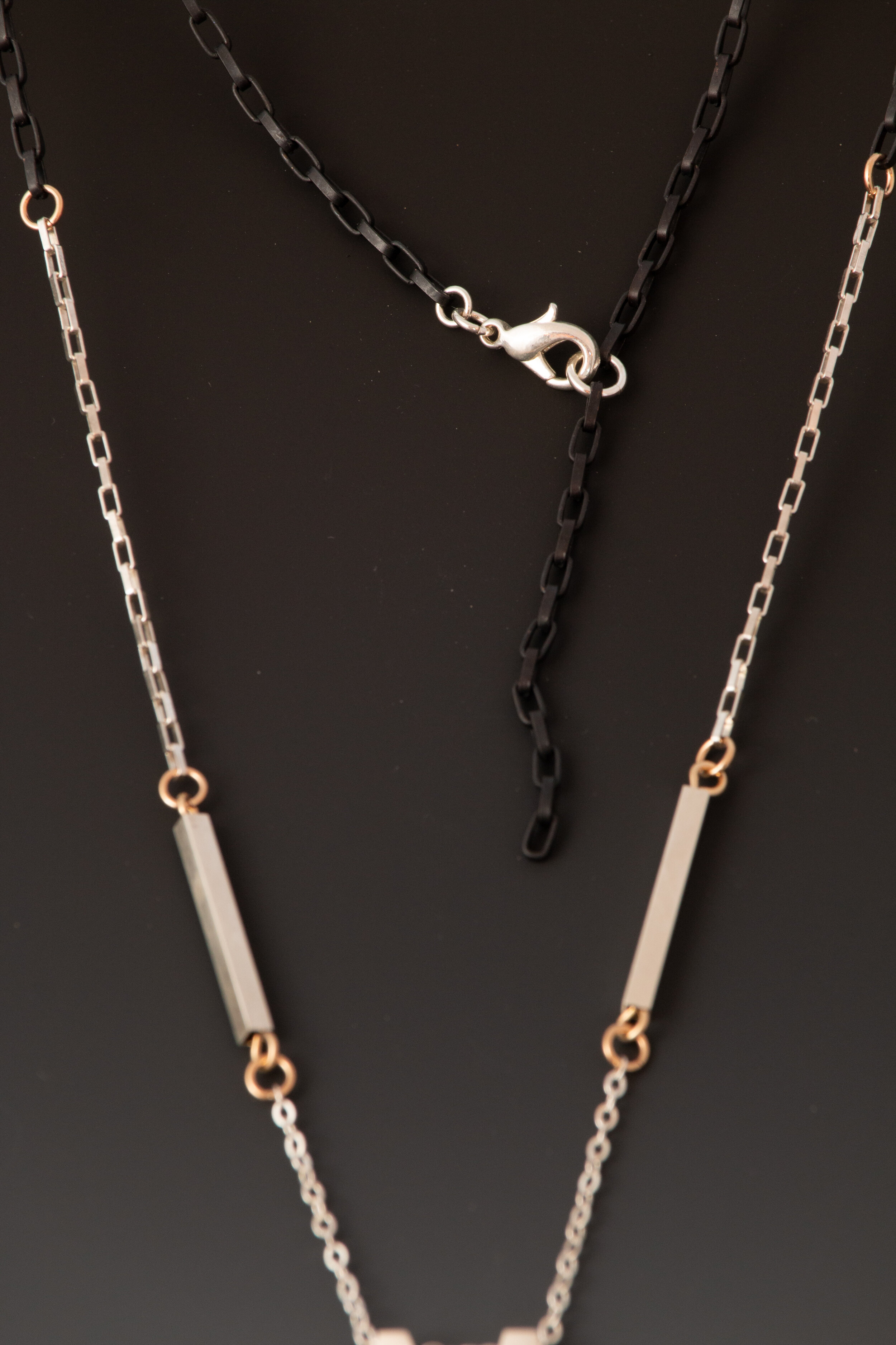 XORecNeckYellowRecClasp.jpg