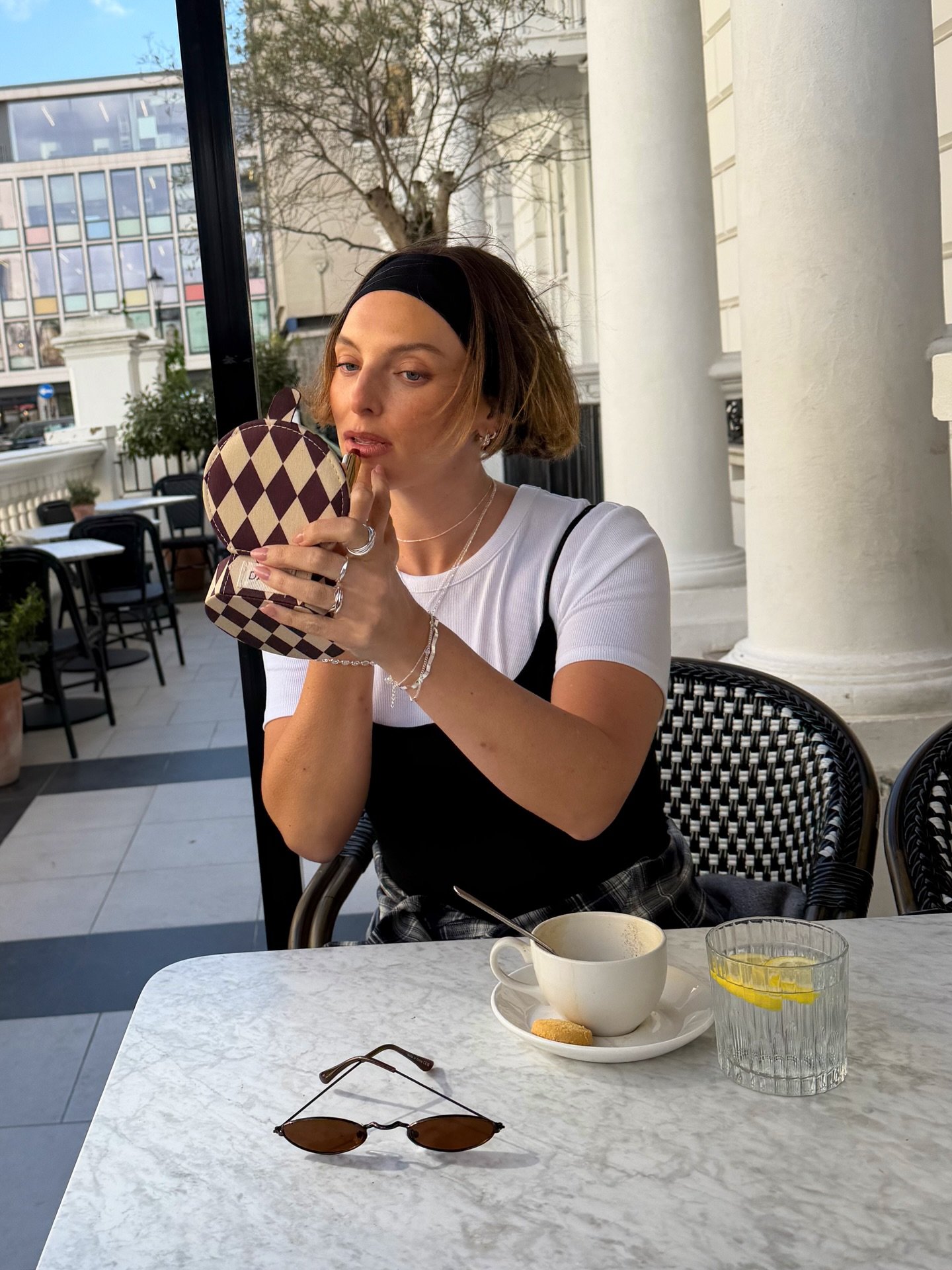 Yesterday in Notting Hill with @daisylondon 🌞 
ad-brand collaboration